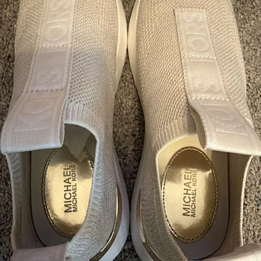 Michael Kors Bodie Slip On Sneakers MET SF Stretch Knit Cream Sz 7 M Gold Accent